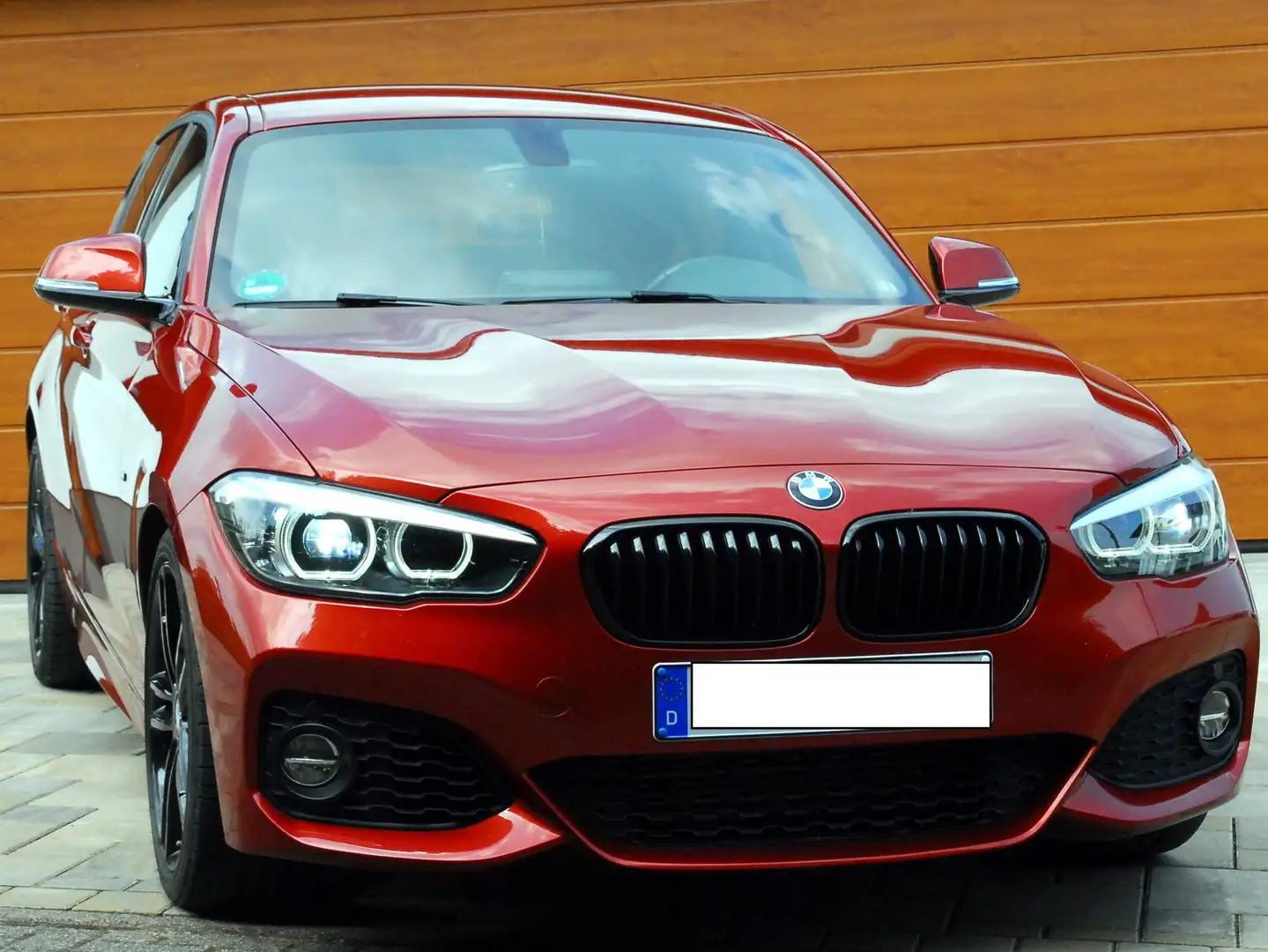 BMW 118 1er (5-Türer) 118i M Sport Orange - 1