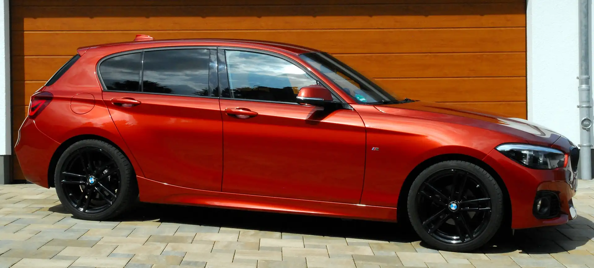BMW 118 1er (5-Türer) 118i M Sport Orange - 2