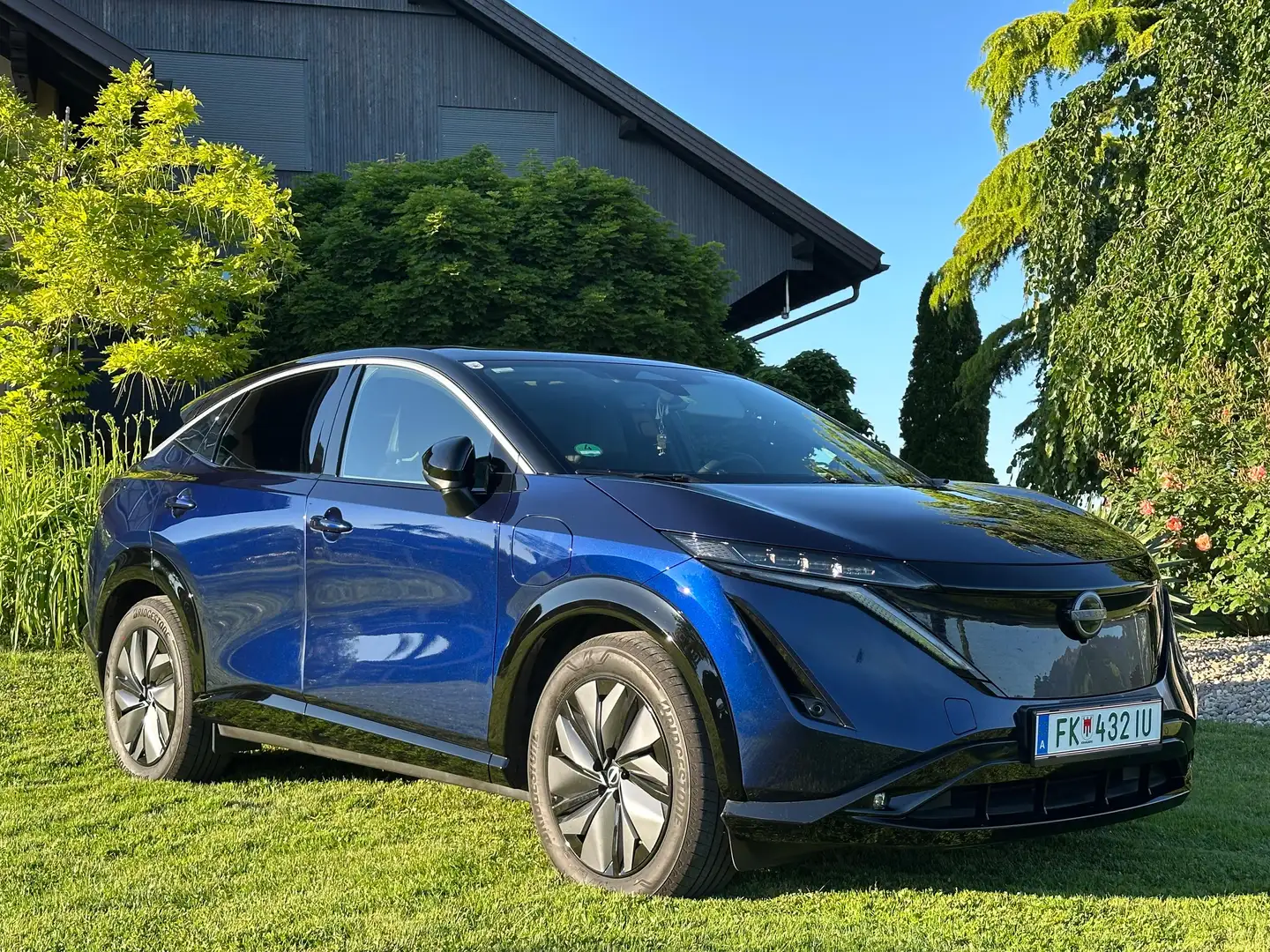 Nissan Ariya 63kWh Advance | NEUE Winterreifen | Pickerl neu Blau - 1