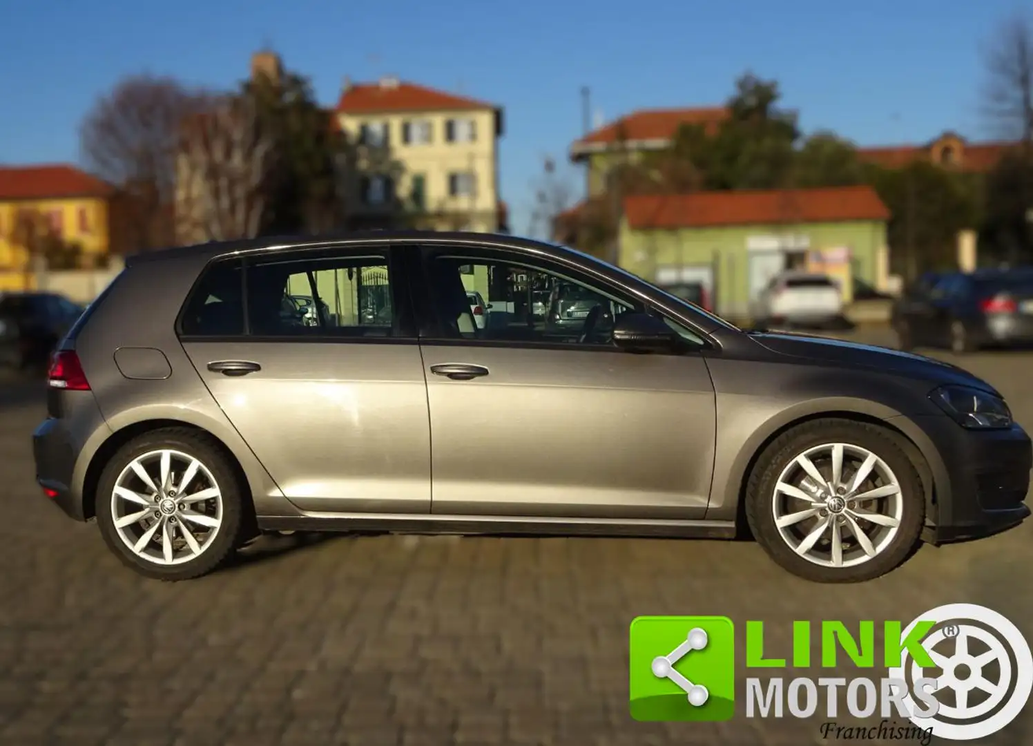 Volkswagen Golf 1.6 TDI 110 CV DSG 5p Executive BMT NEOPATENTATI Grigio - 2