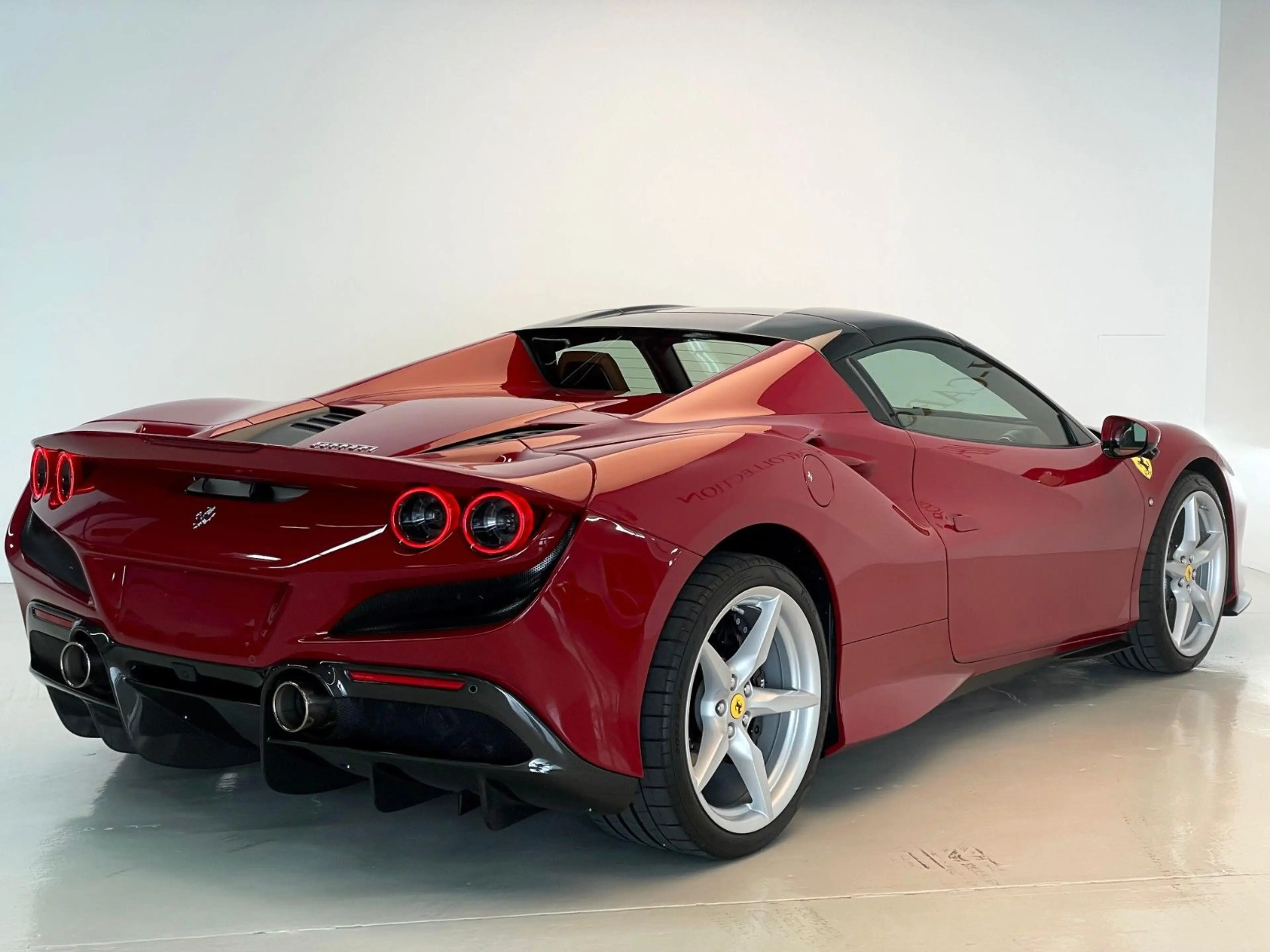 Ferrari F8 Spider 1.HAND*360 KAM*LIFT*CARBON*RACIG SEAT — photo 14