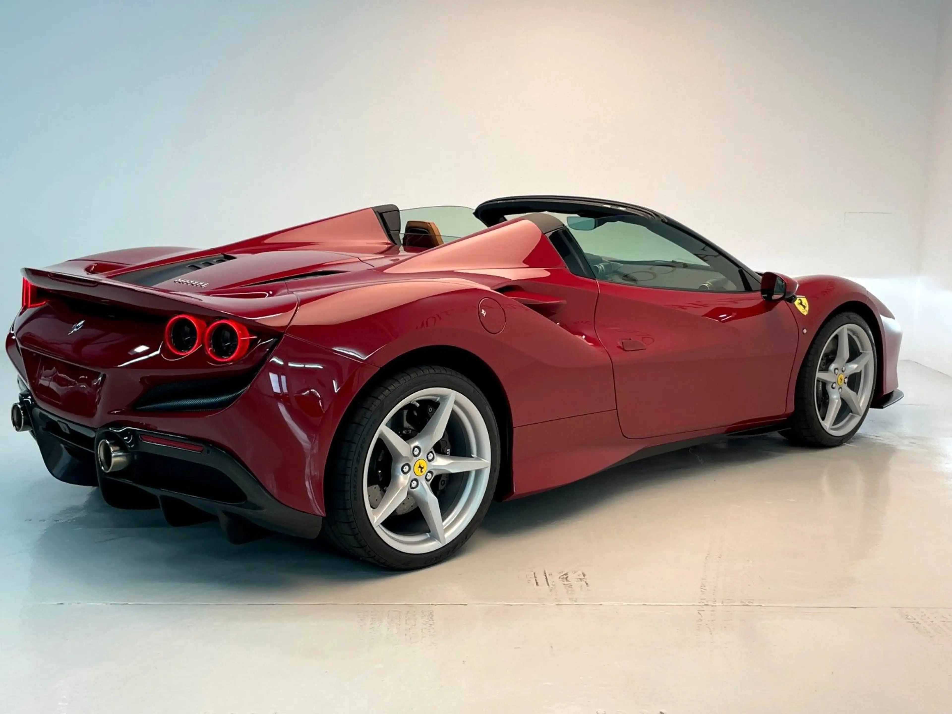 Ferrari F8 Spider 1.HAND*360 KAM*LIFT*CARBON*RACIG SEAT — photo 13