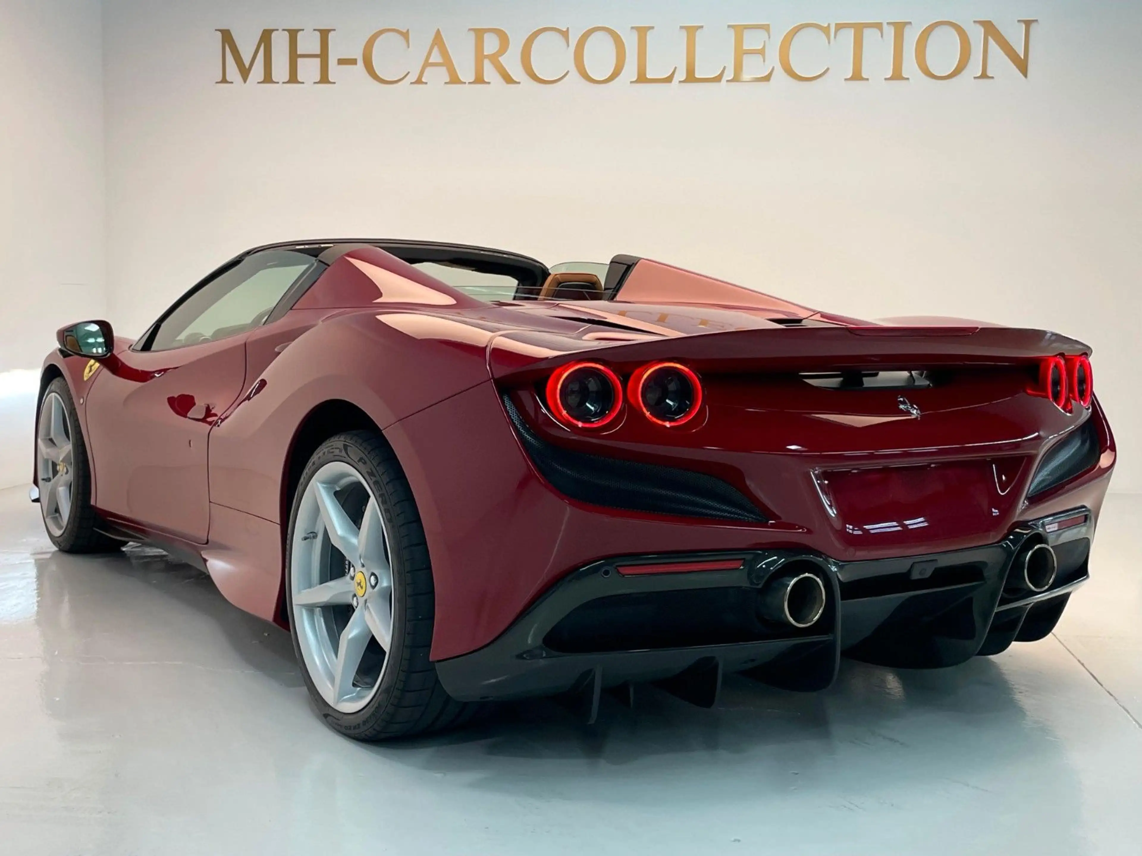 Ferrari F8 Spider 1.HAND*360 KAM*LIFT*CARBON*RACIG SEAT — photo 9