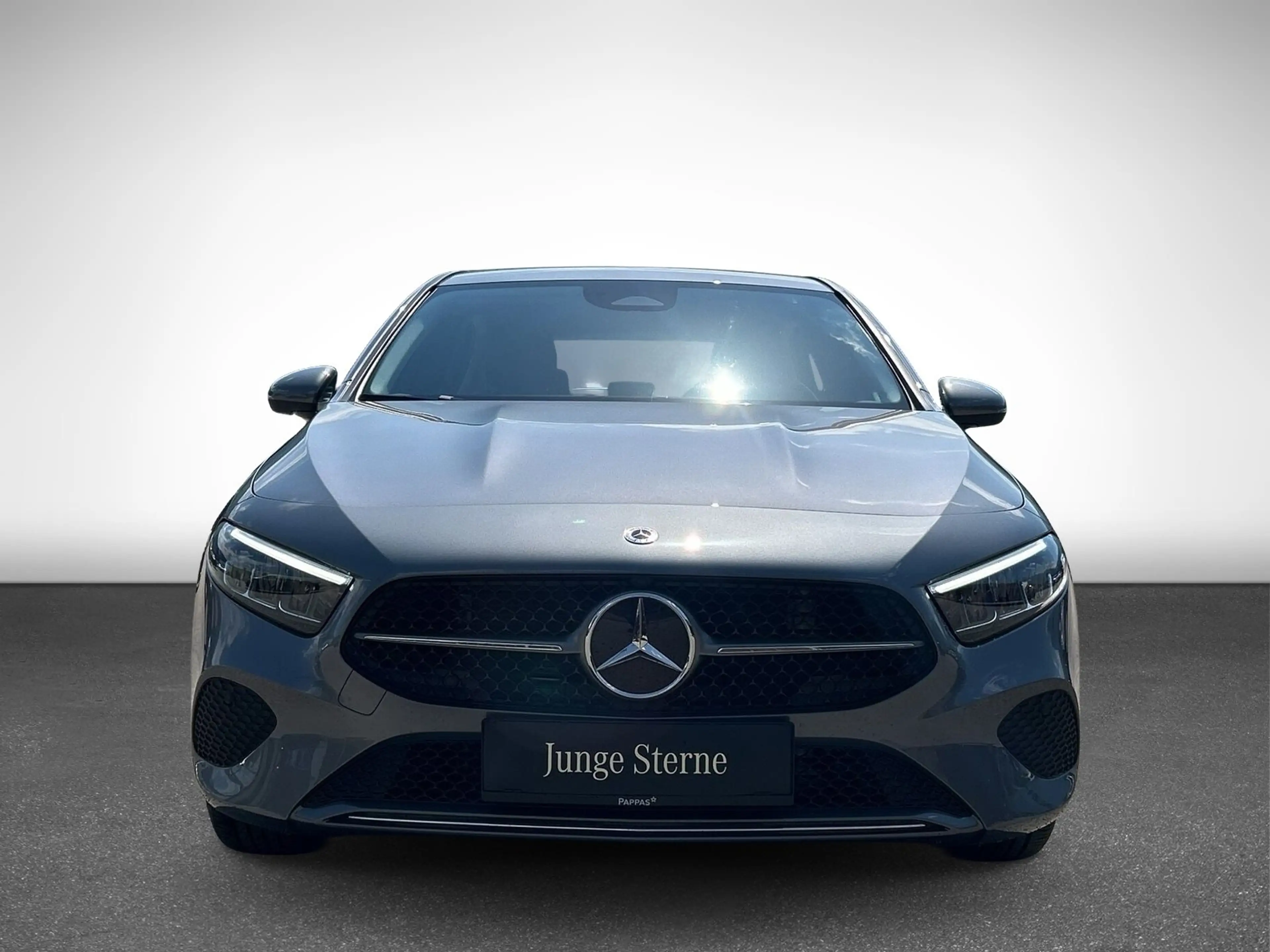 Mercedes-Benz A 180 d Cam Navi SHZ — photo 4