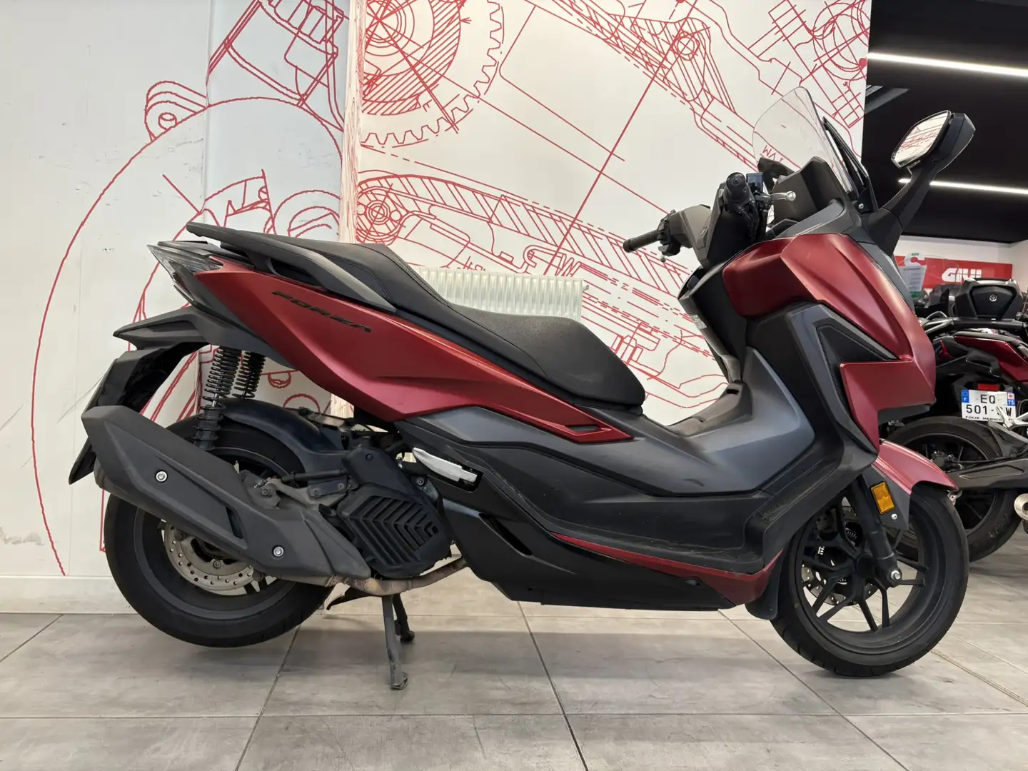Honda Forza 125 Rouge - 1