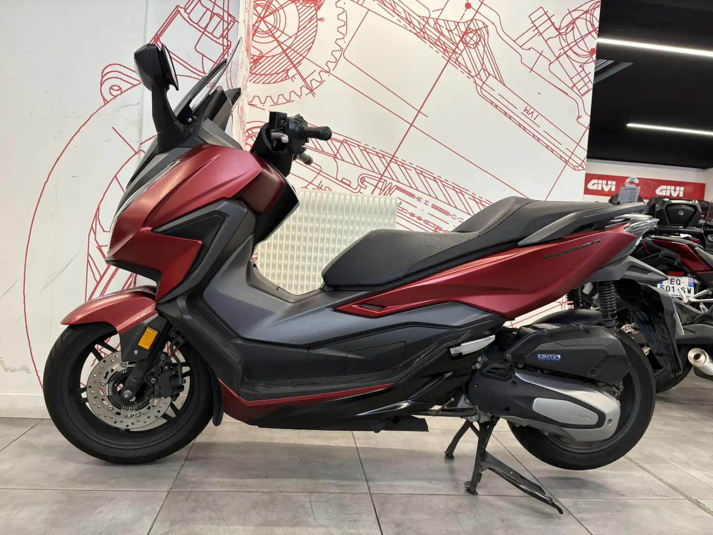 Honda Forza 125 Rouge - 2