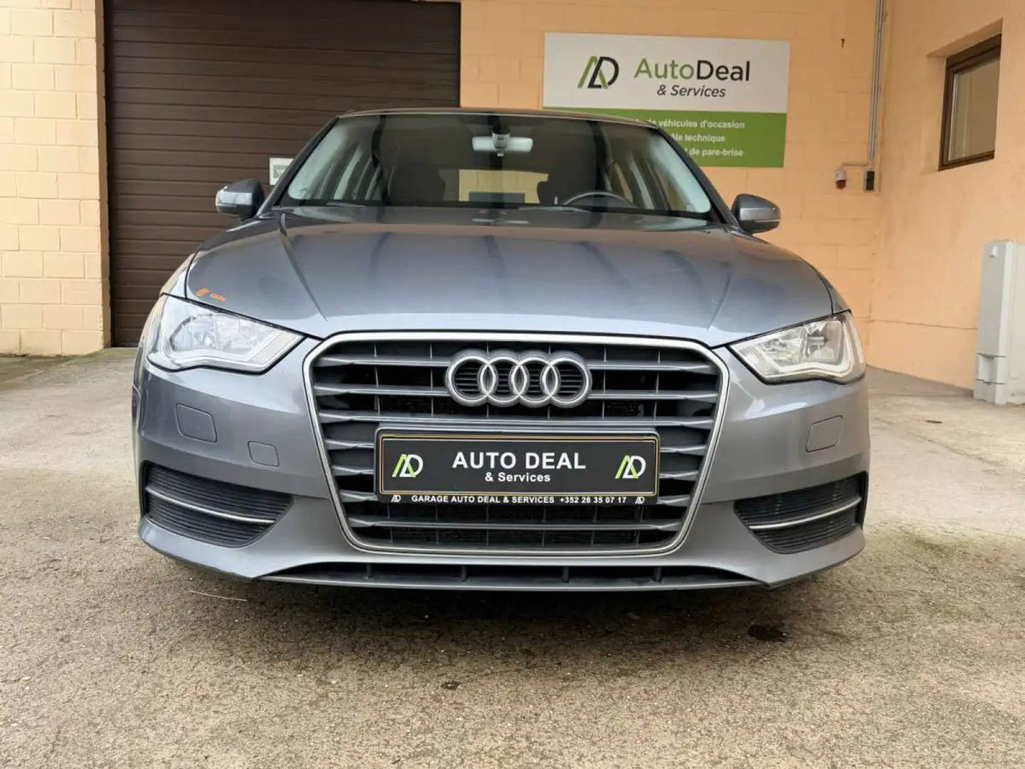 Audi A3 SPORTBACK 1.6 TDI 110CV Gris - 2