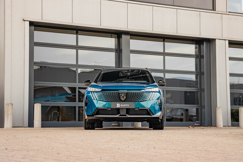 Peugeot 5008 GT exclusive | 325 PK | 4x4 | WP | Leder | Pano... — photo 3