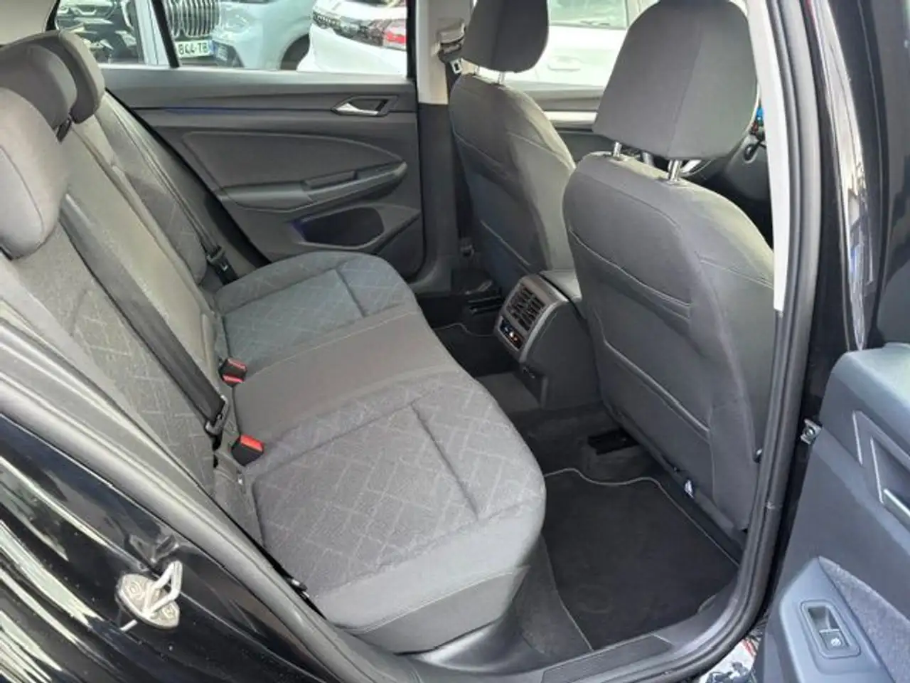 Volkswagen Golf Standard Model — photo 14