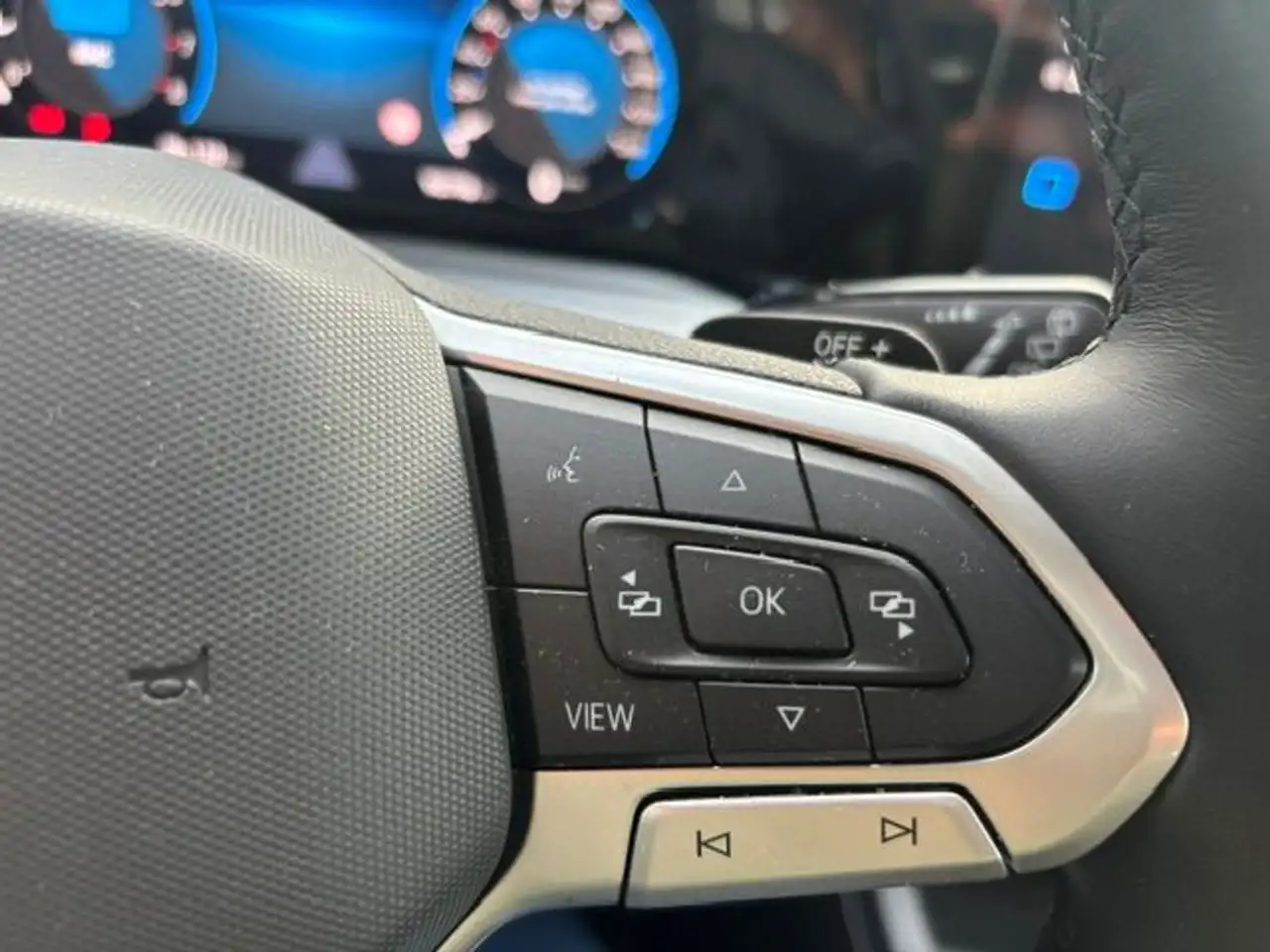 Volkswagen Golf Standard Model — photo 18
