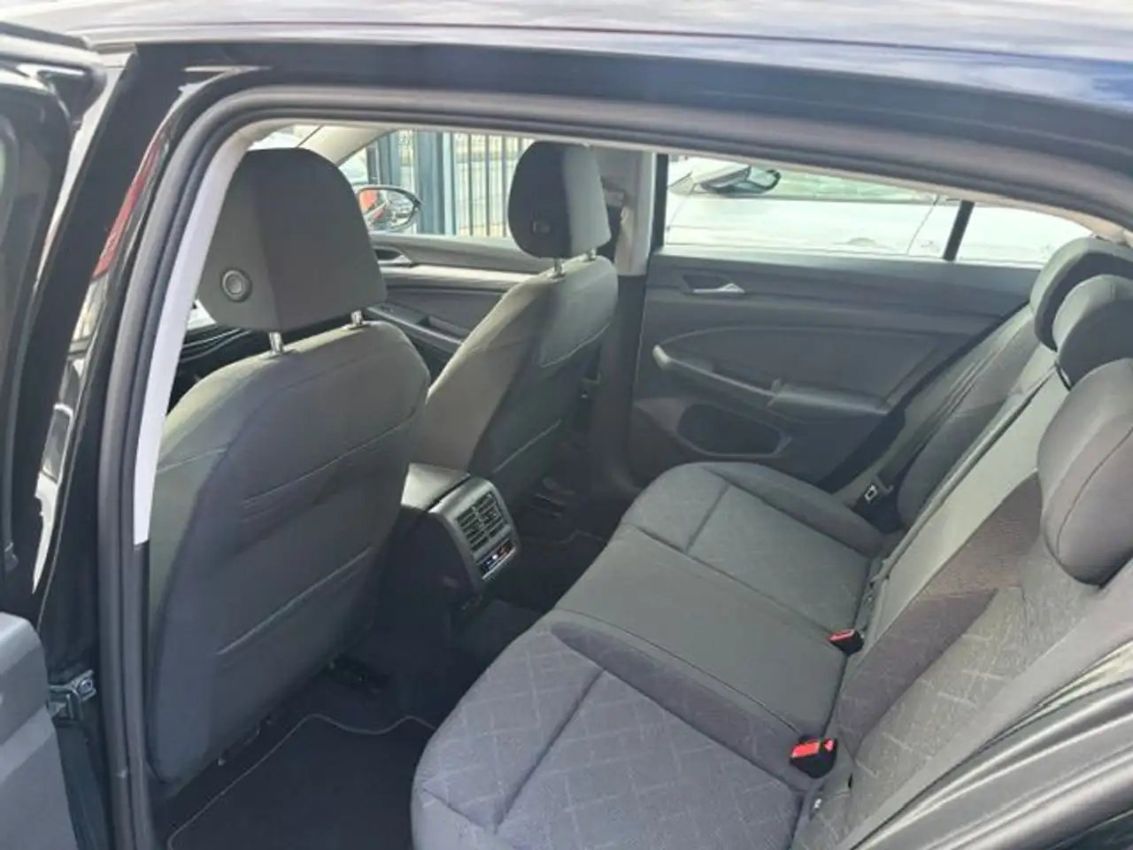 Volkswagen Golf Standard Model — photo 10