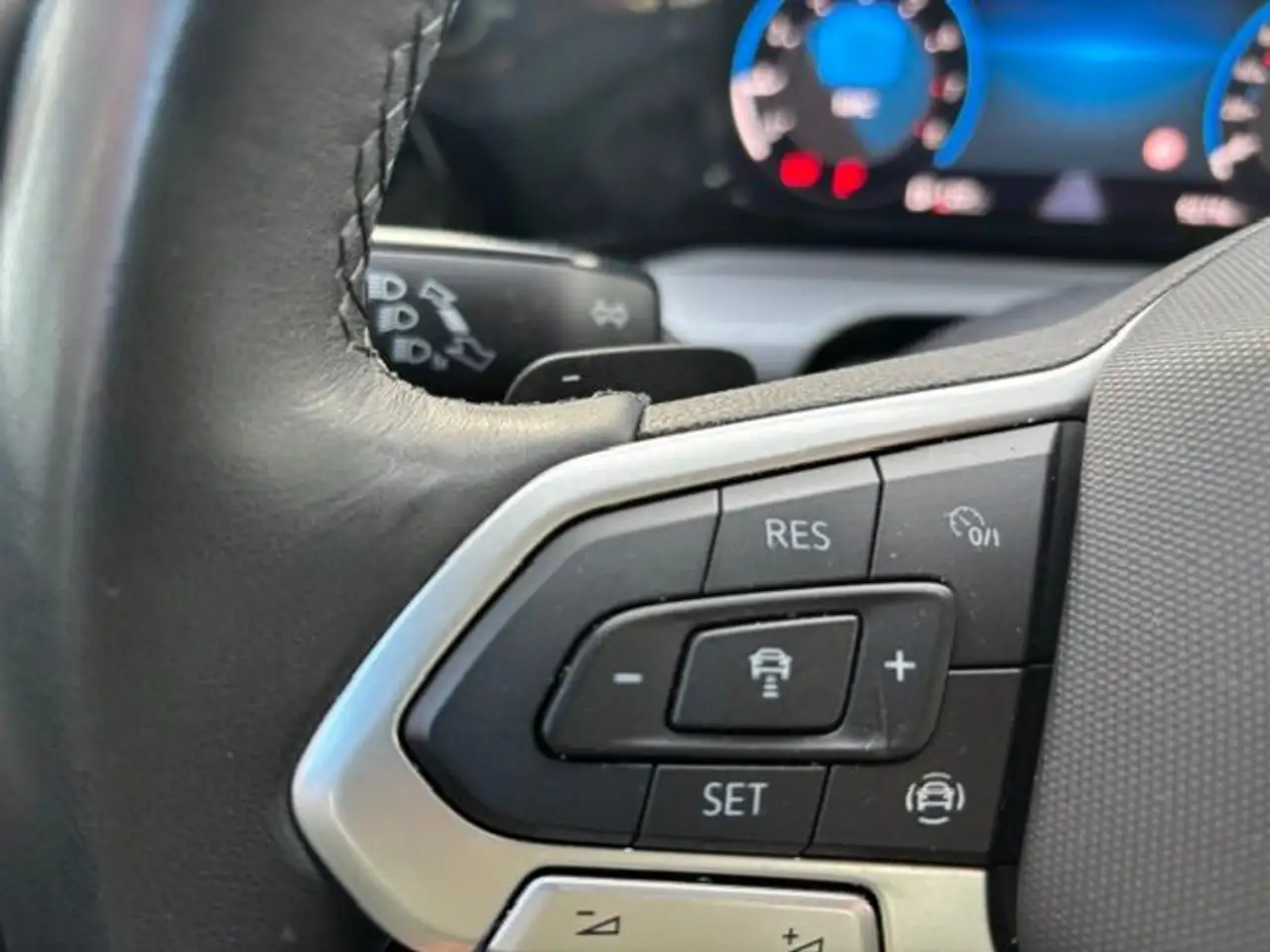Volkswagen Golf Standard Model — photo 19