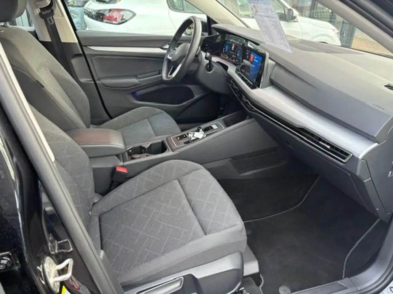 Volkswagen Golf Standard Model — photo 15