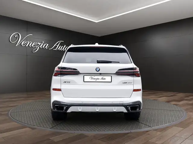 BMW X5 view 5