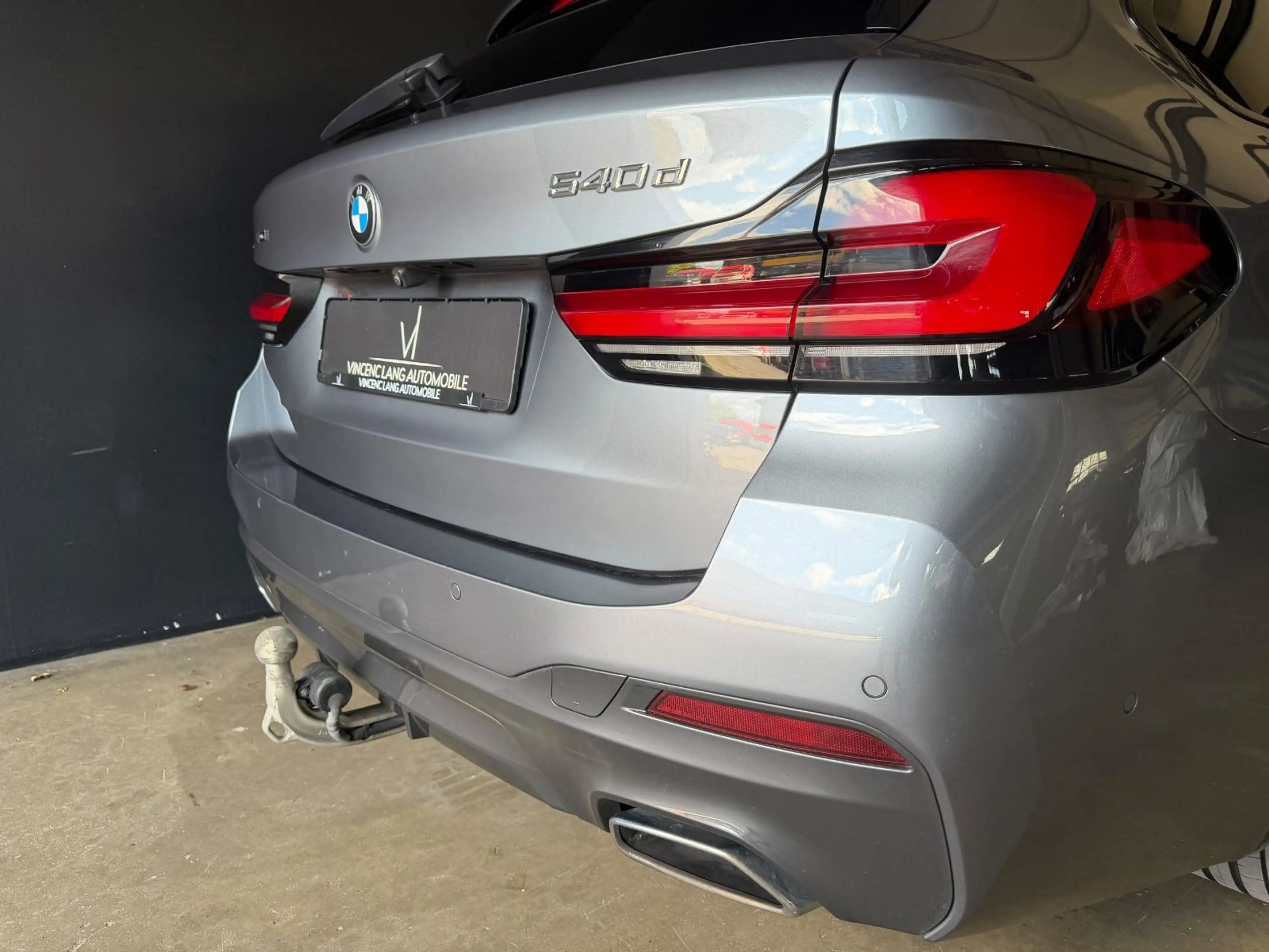 BMW 540 D X-DRIVE M-PAKET/AHK/1.HAND/STHZ/PANO/LASER — photo 5