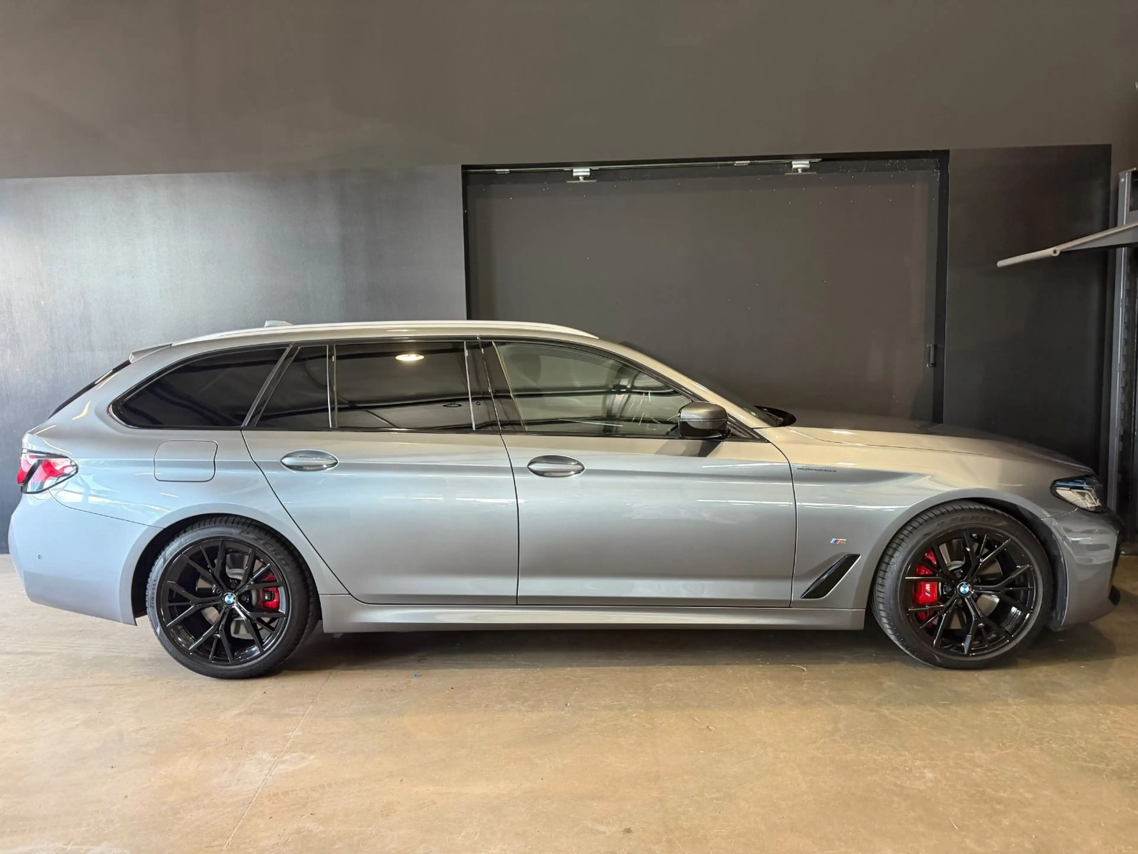 BMW 540 D X-DRIVE M-PAKET/AHK/1.HAND/STHZ/PANO/LASER — photo 7