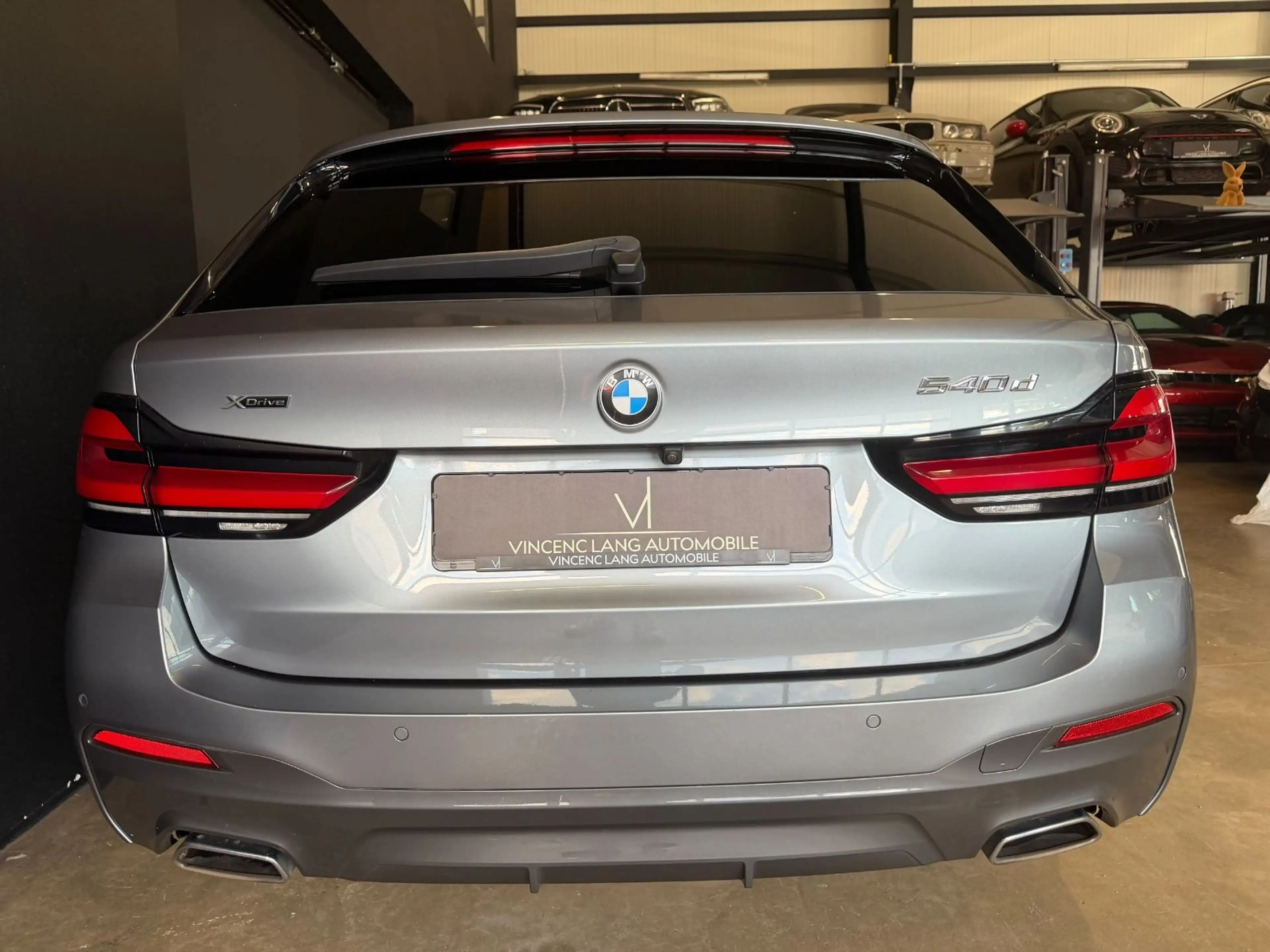 BMW 540 D X-DRIVE M-PAKET/AHK/1.HAND/STHZ/PANO/LASER — photo 4