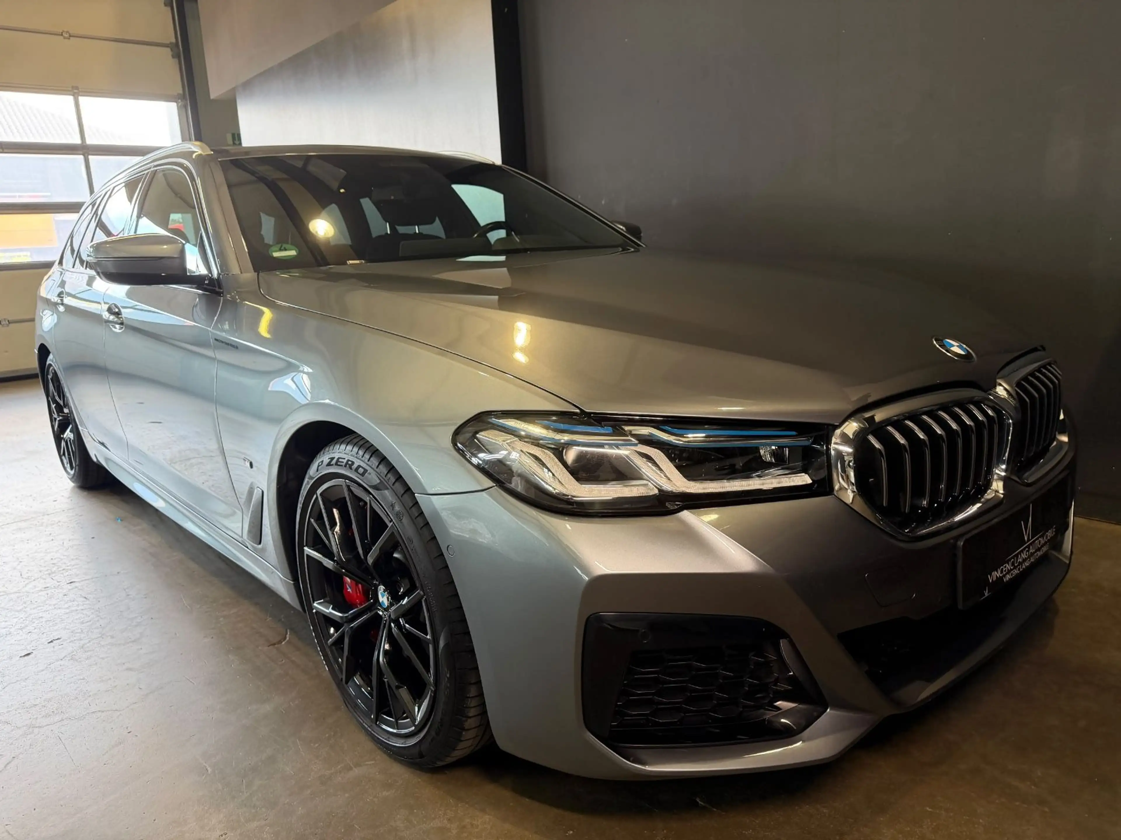 BMW 540 D X-DRIVE M-PAKET/AHK/1.HAND/STHZ/PANO/LASER — photo 8