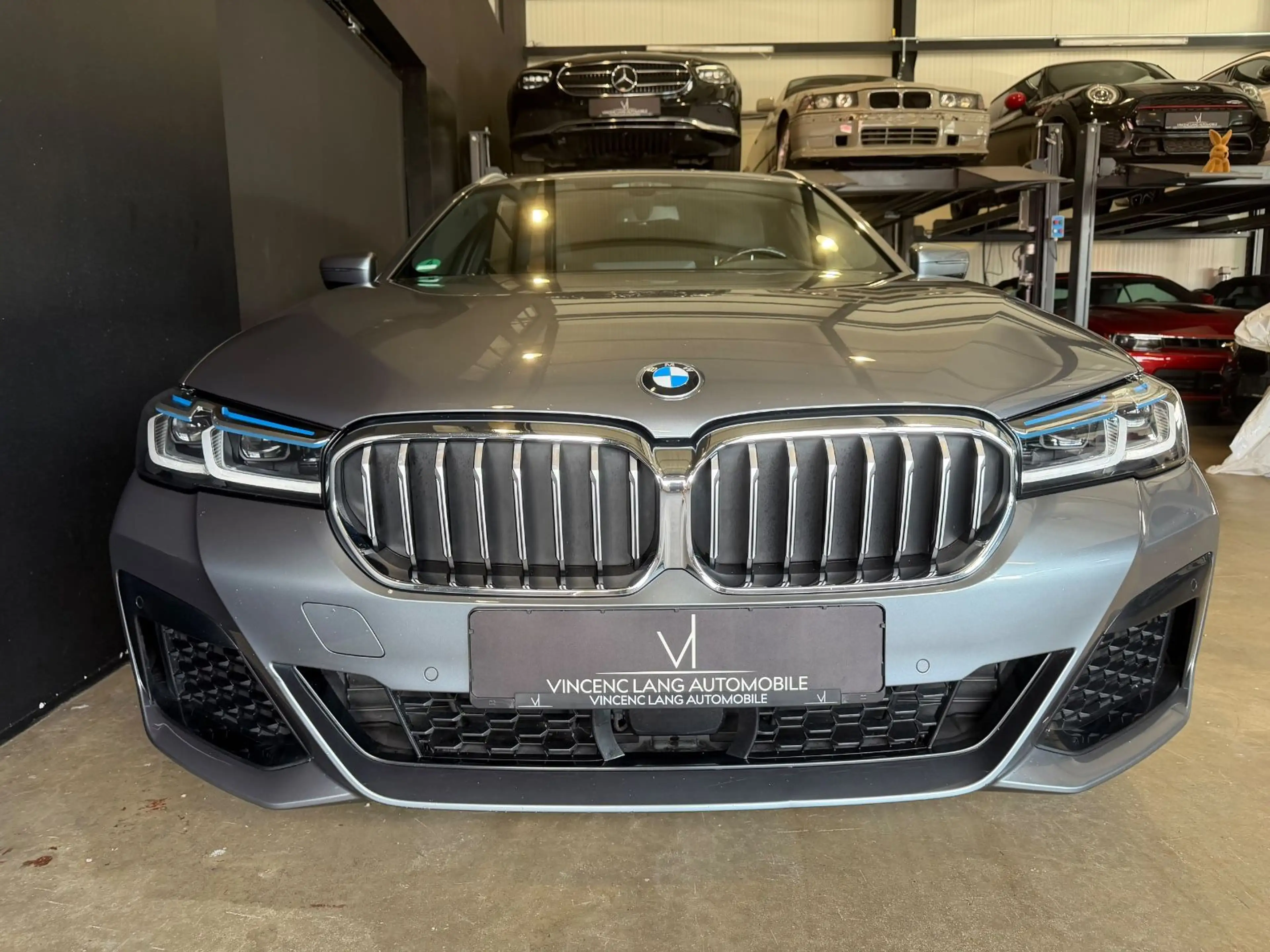 BMW 540 D X-DRIVE M-PAKET/AHK/1.HAND/STHZ/PANO/LASER — photo 9