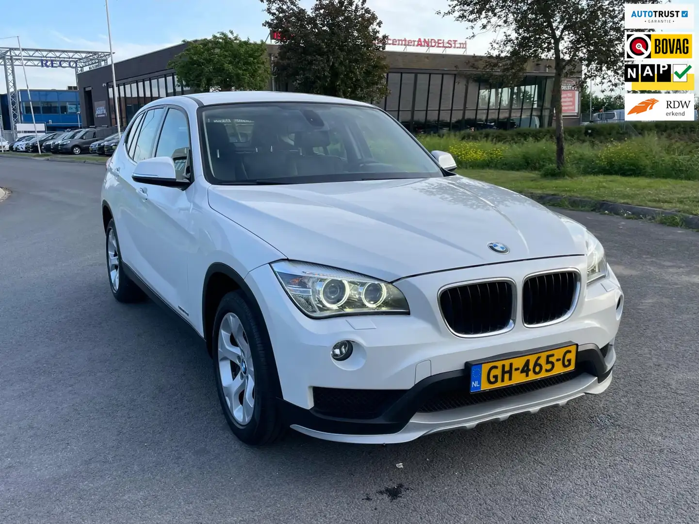BMW X1 SDrive20i Executive, Aut, Trekhaak, Leder, Stoelve Wit - 1