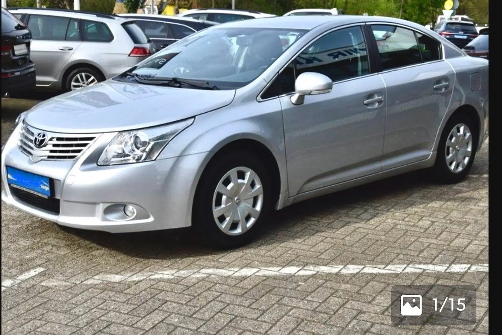 Toyota Avensis 1.8 Benzin 27 000 km Silber - 2