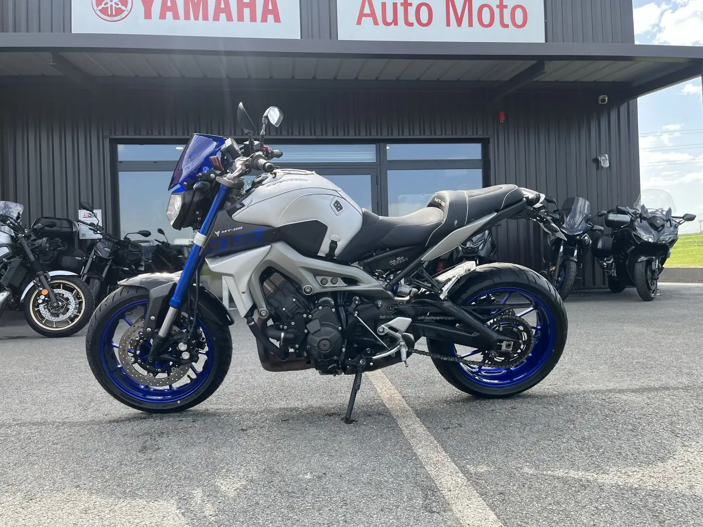 Yamaha MT-09 - 2
