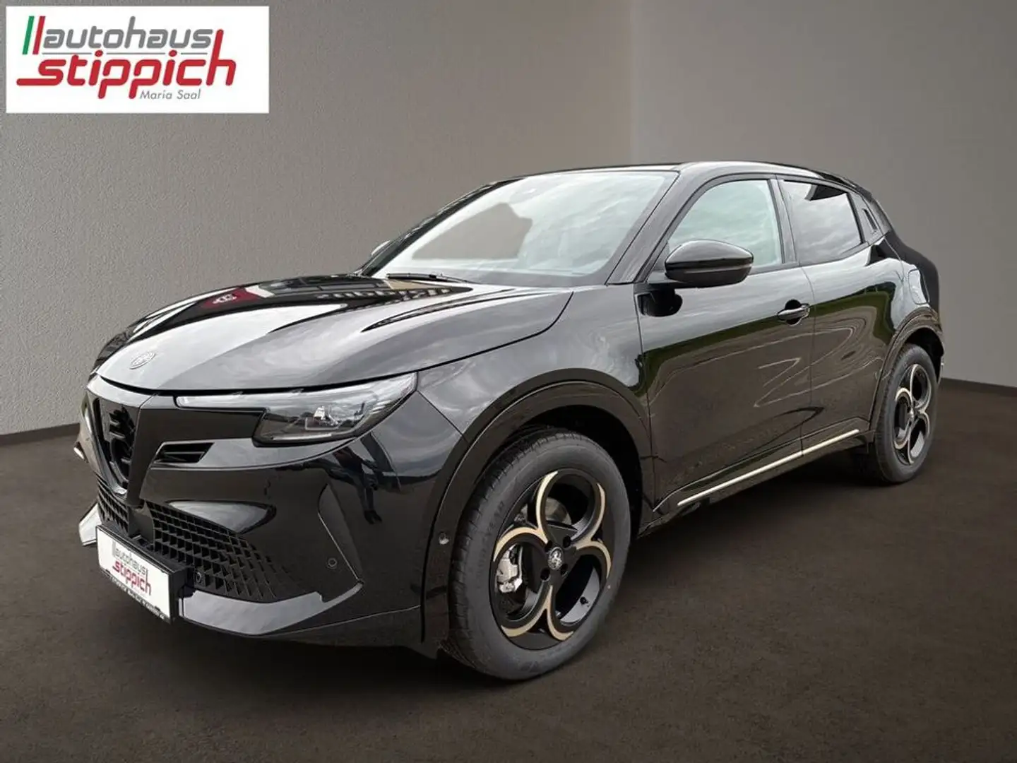 Alfa Romeo Junior Ibrida Intensa 1.2 MHEV e-DCT6 Schwarz - 2