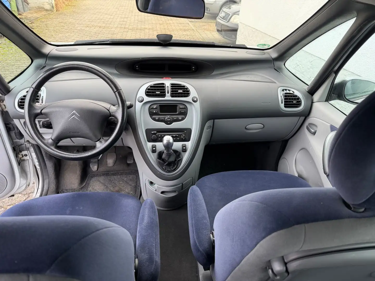 Citroen Xsara Picasso 1.6 HDi Exclusive Klima PDC Plateado - 2