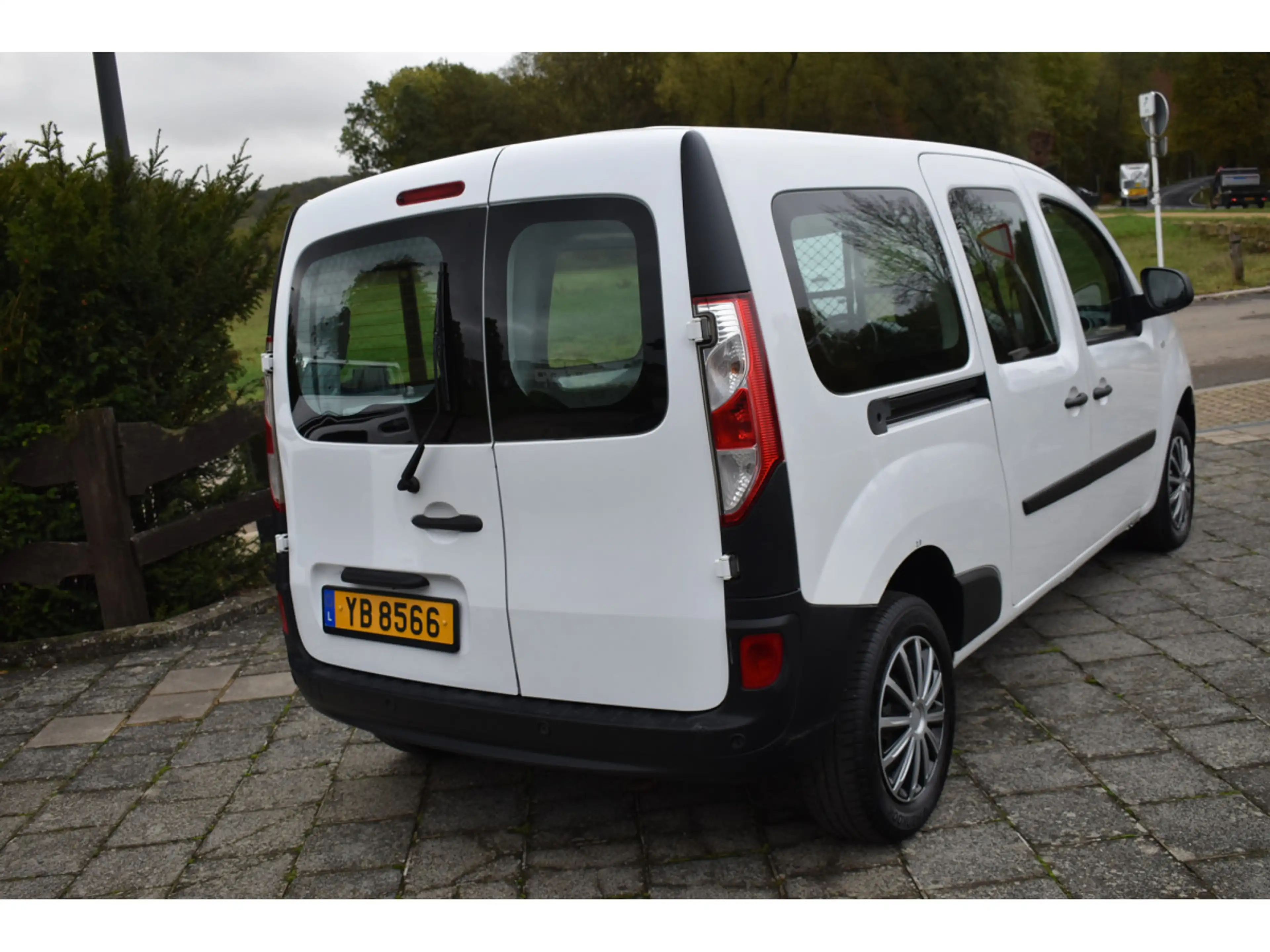Renault Kangoo 1,5 DCi 95 Maxi — photo 4