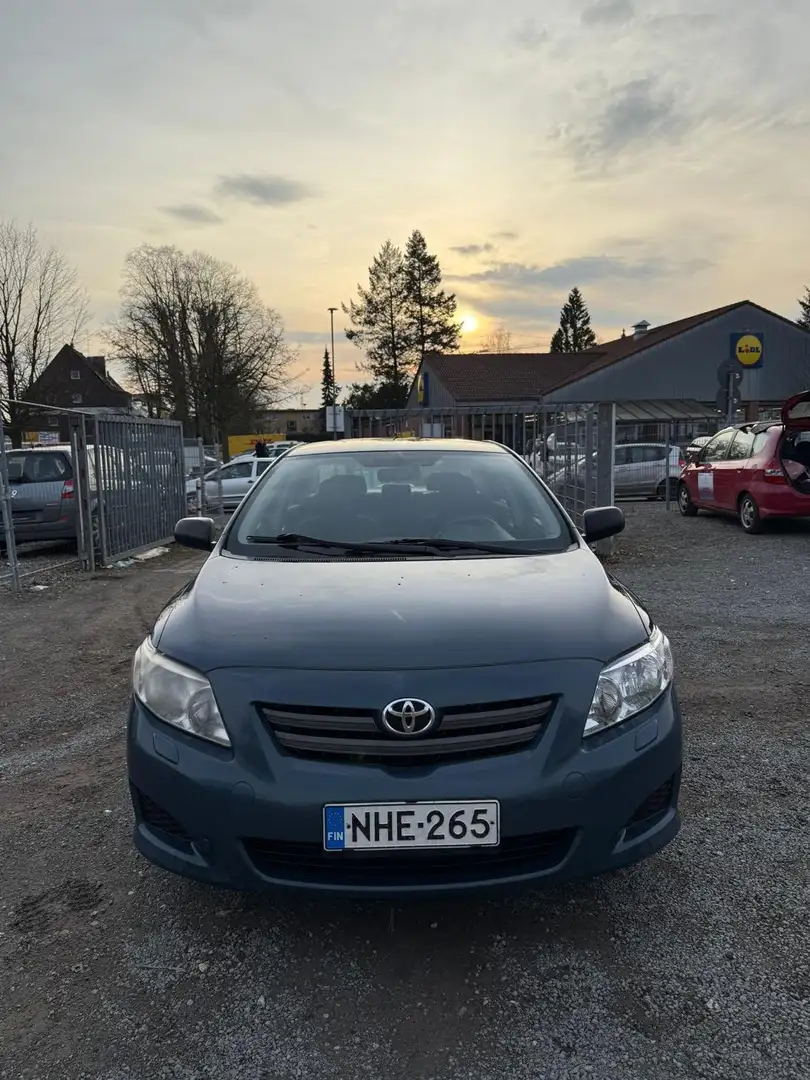 Toyota Corolla 1.4 VVT-i Blau - 1