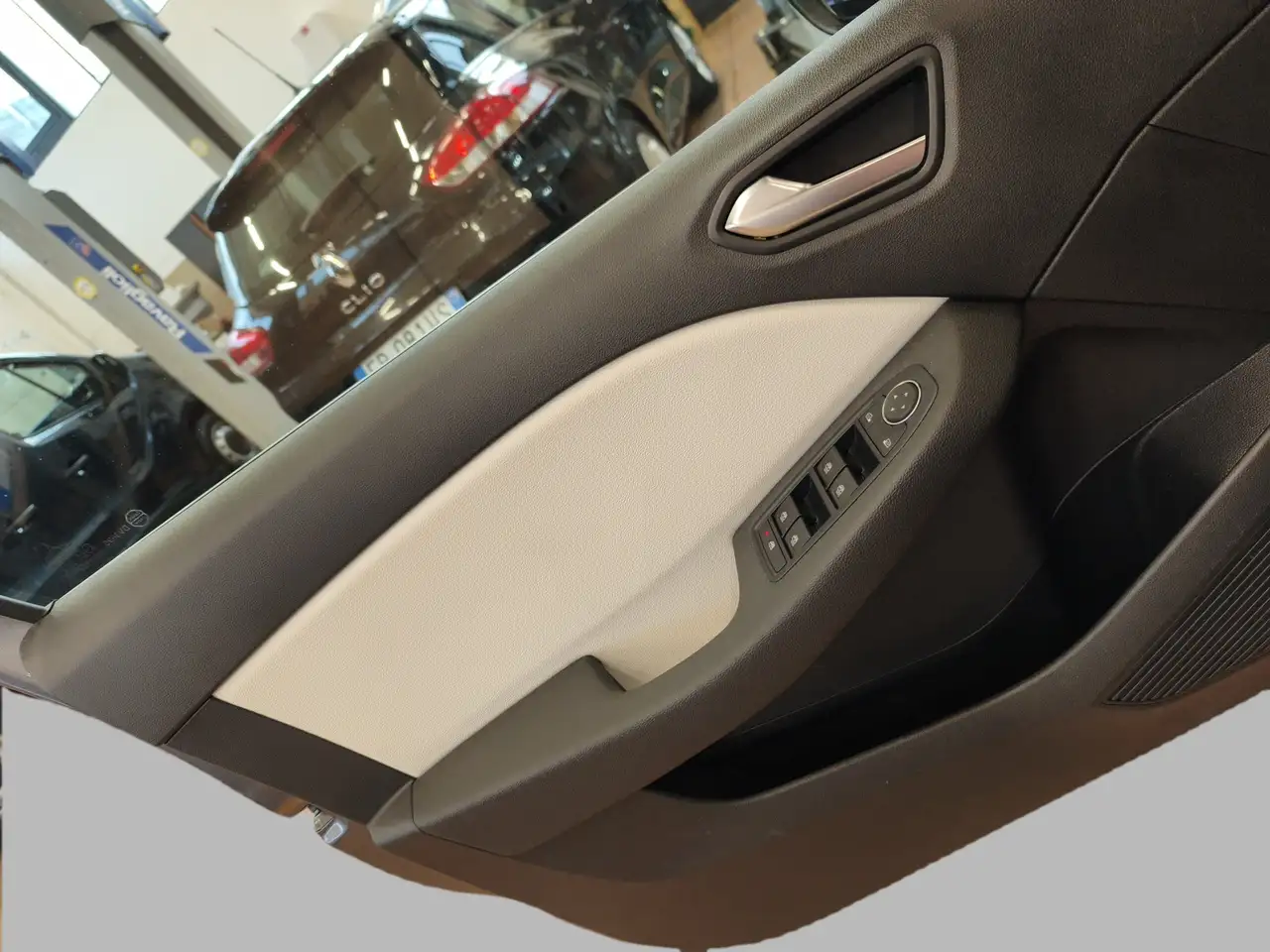 Renault Clio Full Hybrid E-Tech 145 CV 5 porte Techno 13