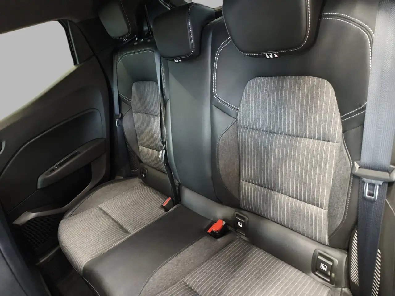 Renault Clio Full Hybrid E-Tech 145 CV 5 porte Techno 14