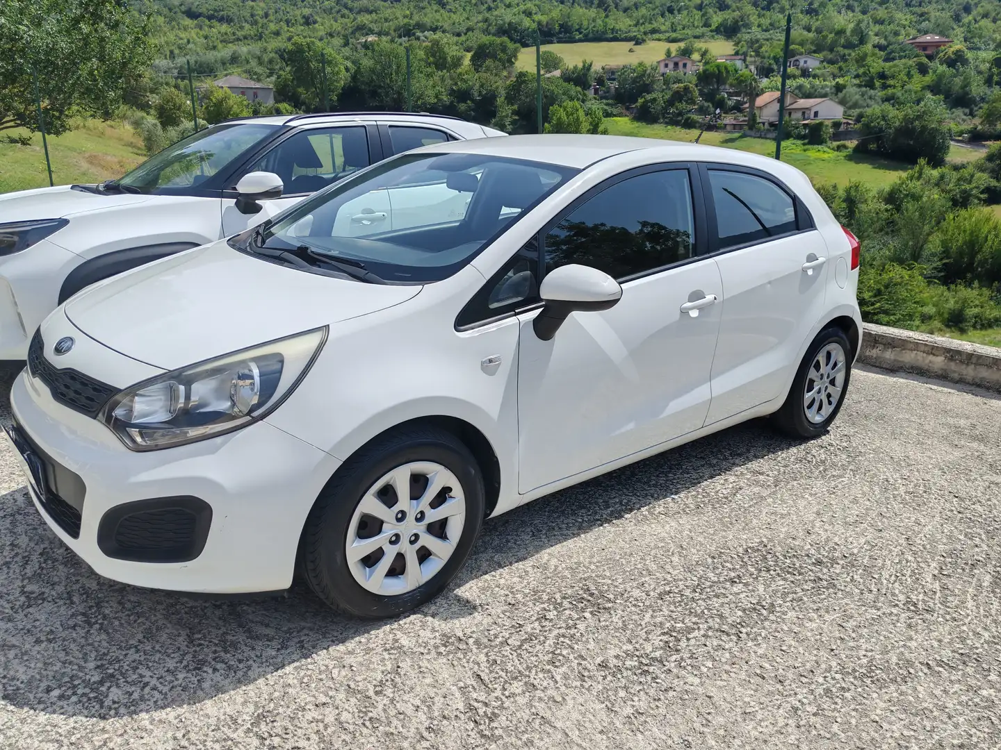 Kia Rio Noleggia subito una Kia Rio 1.2 GPL! Bianco - 2