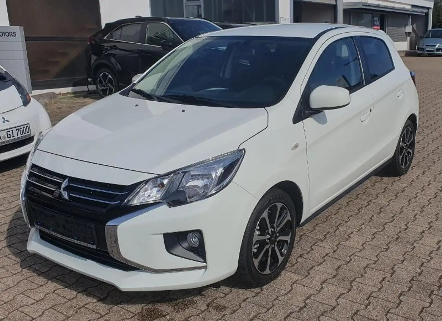 Mitsubishi Space Star Select+ 1.2 MIVEC ClearTec 5-Gang Weiß - 1