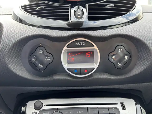 Renault Twingo view 22