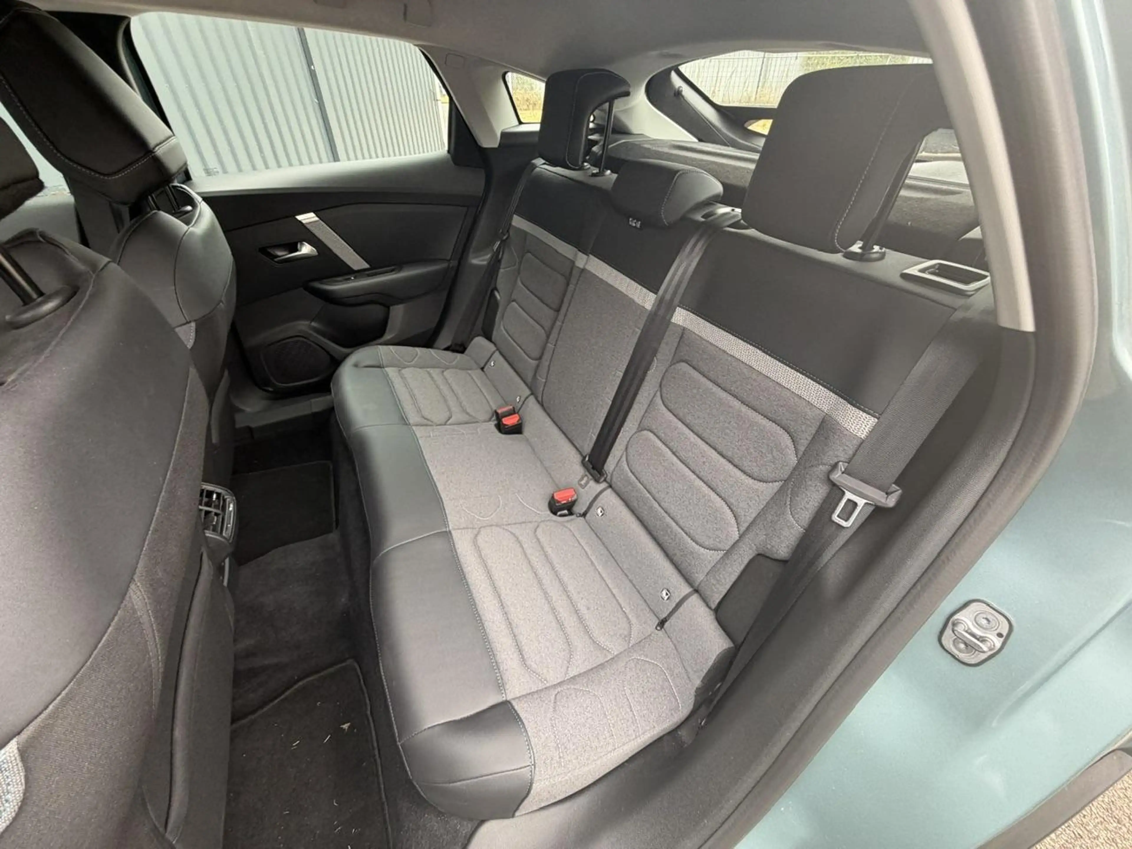 Citroen E-C4 Electric You 50 kWh | Apple CarPlay | Android Auto | Parkee — photo 12