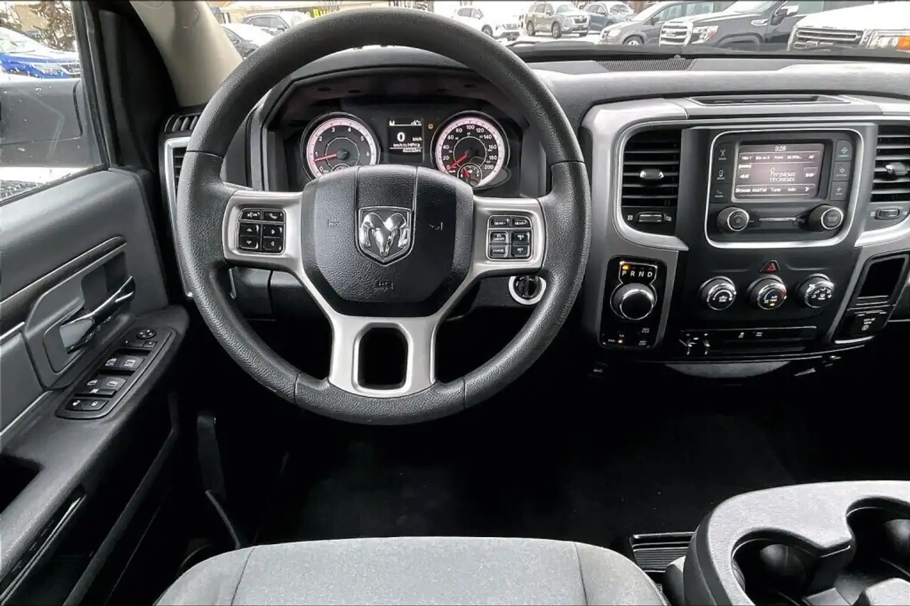 RAM 1500 снимка RAM 1500