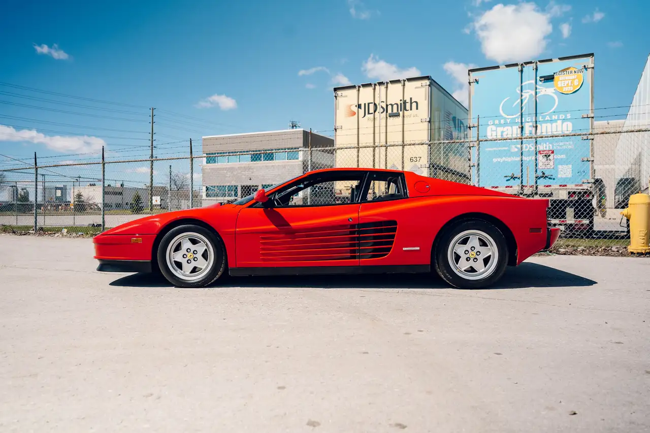 Ferrari Testarossa снимка Ferrari Testarossa