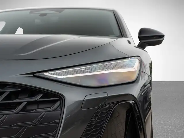 Audi A6 view 12