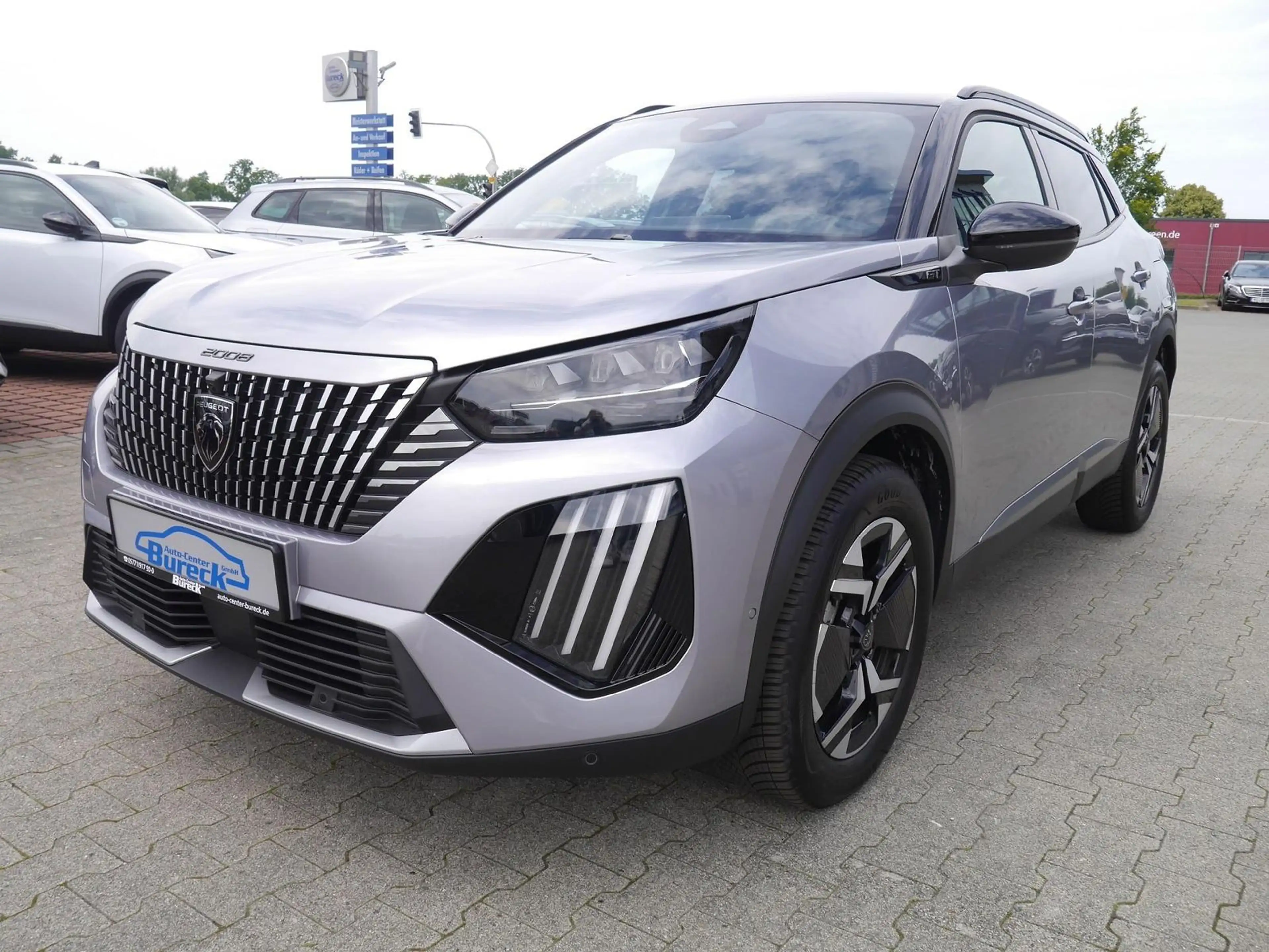 Peugeot 2008 Hybrid 145 GT Navi/LED/SHZ/360-Grad — photo 2