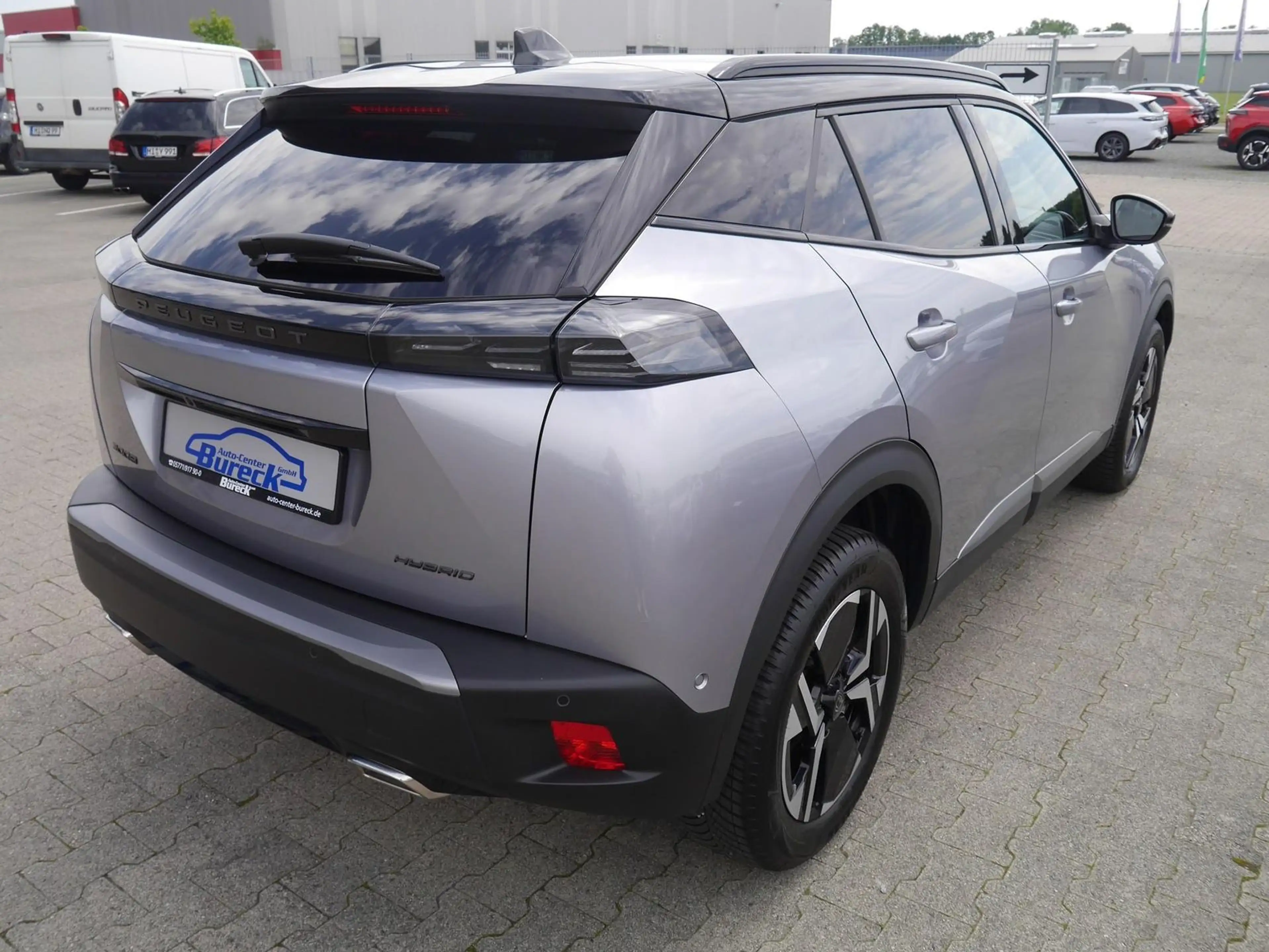 Peugeot 2008 Hybrid 145 GT Navi/LED/SHZ/360-Grad — photo 8