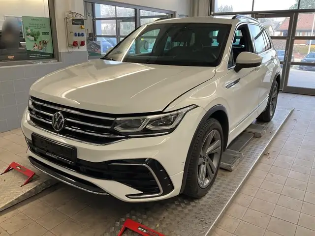 Volkswagen Tiguan R-Line 4Motion *IQ.Drive*MATRIX*el.Klappe*CarPlay*
