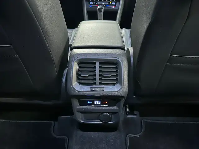 Volkswagen Tiguan view 27