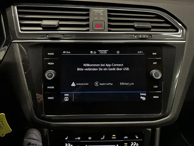Volkswagen Tiguan view 23
