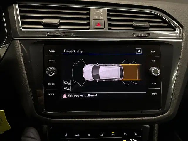 Volkswagen Tiguan view 21
