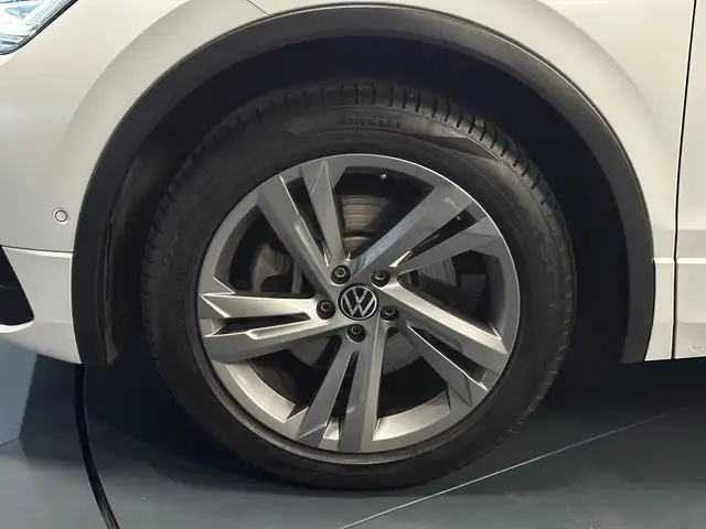 Volkswagen Tiguan view 9