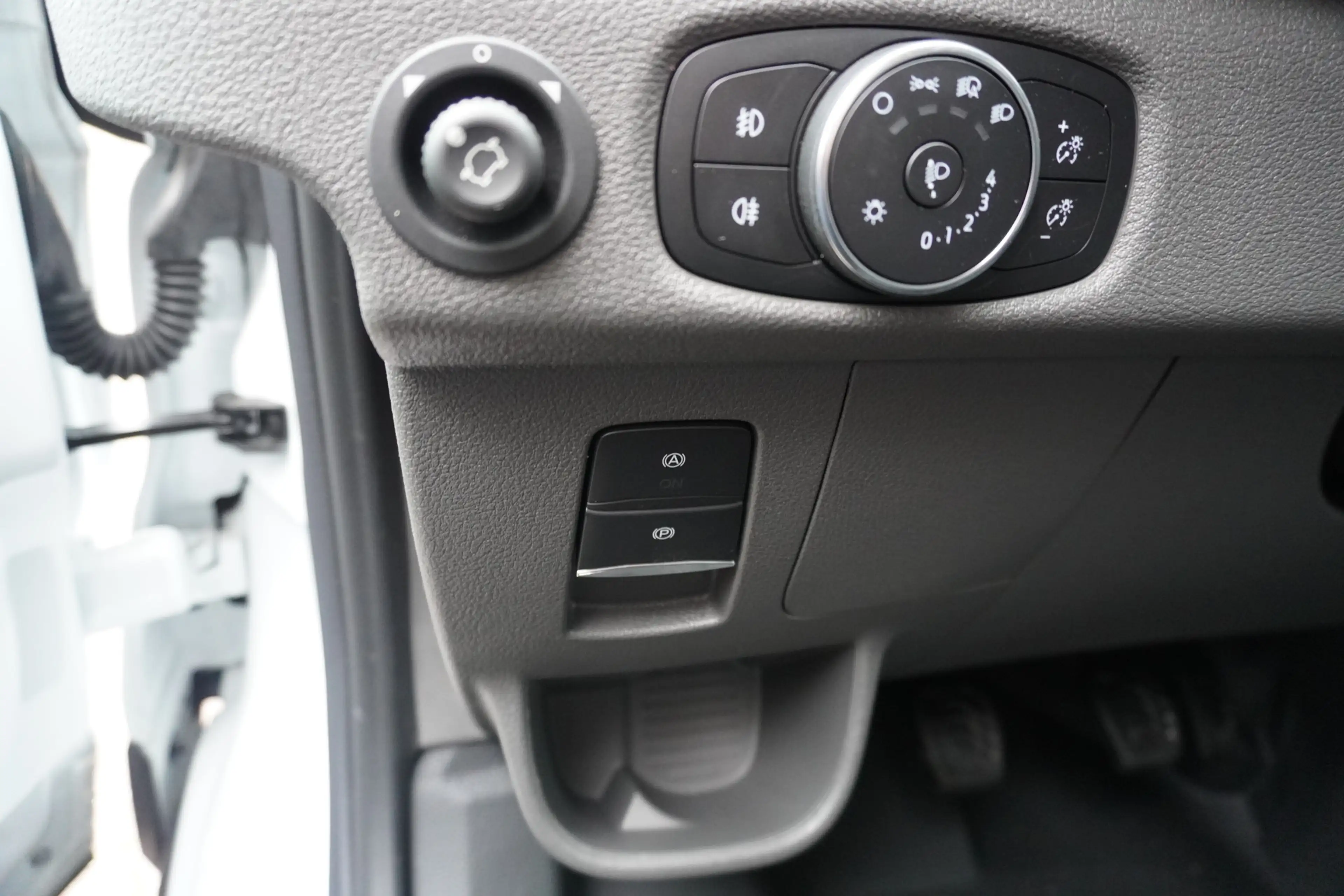 Ford Transit 350 2.0 TDCI 130PK L3H2 Trend Nr. V137 | Airco | C — photo 19