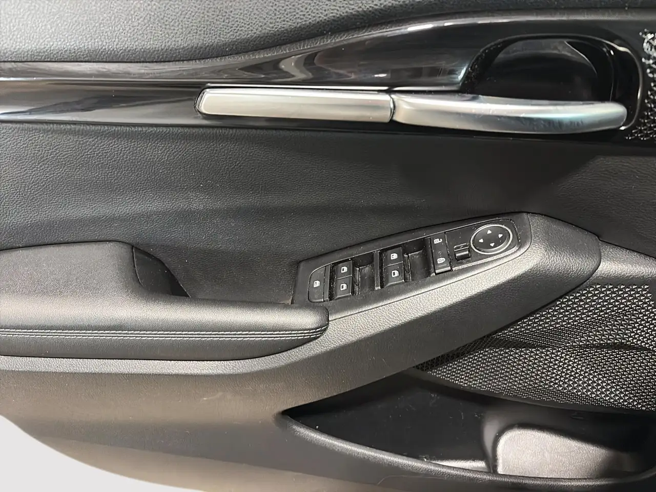 Kia Seltos снимка Kia Seltos
