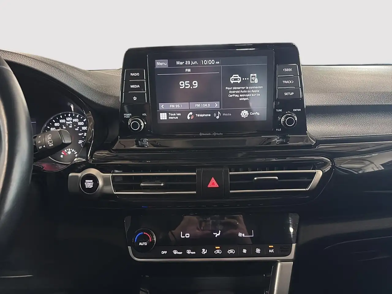 Kia Seltos снимка Kia Seltos