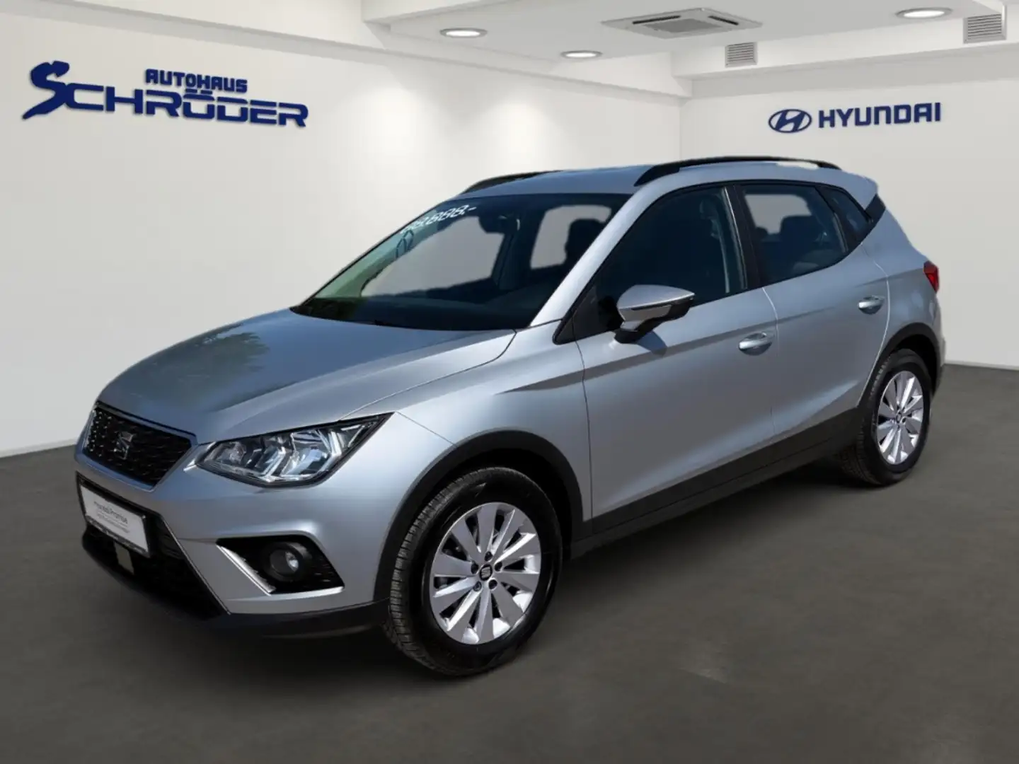 SEAT Arona 1.0 TSI Style Sitzheizung Allwetterreifen Stříbrná - 1